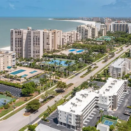 Beach Club 406